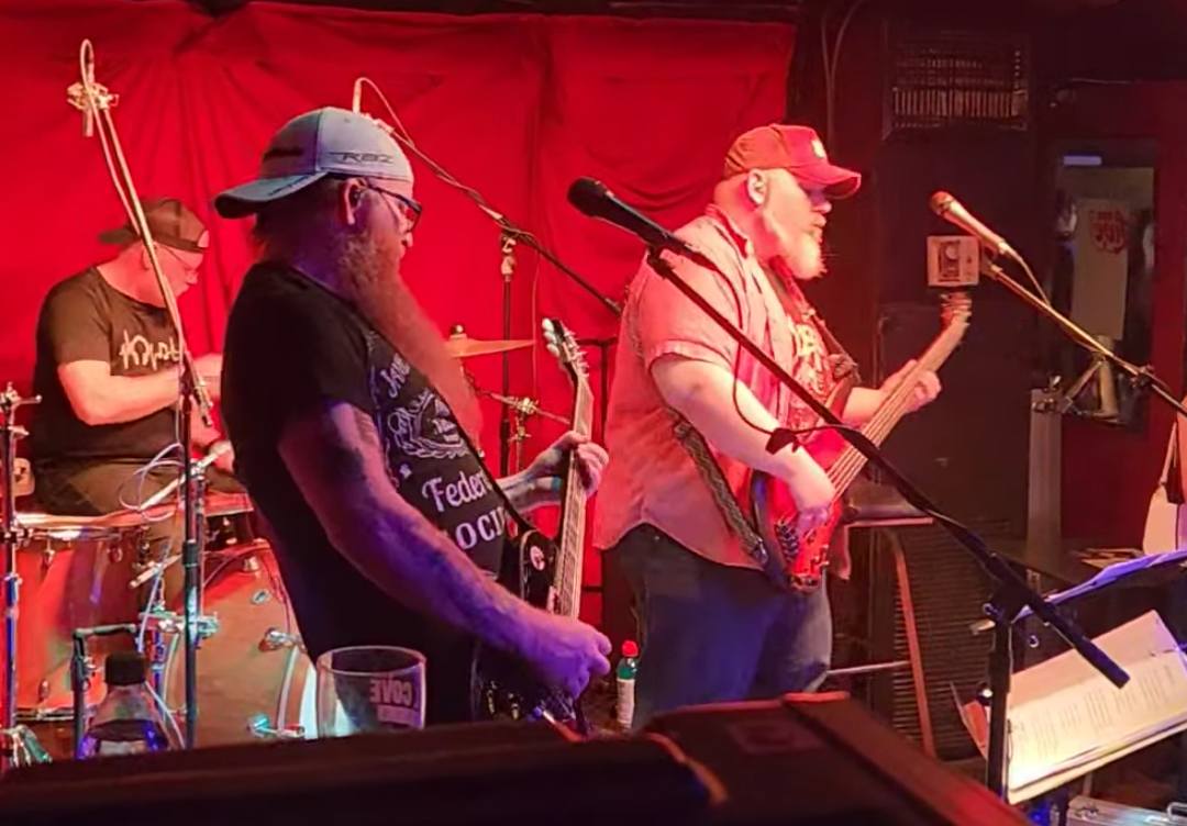 Permalink to: A genuine 3pc rock band!